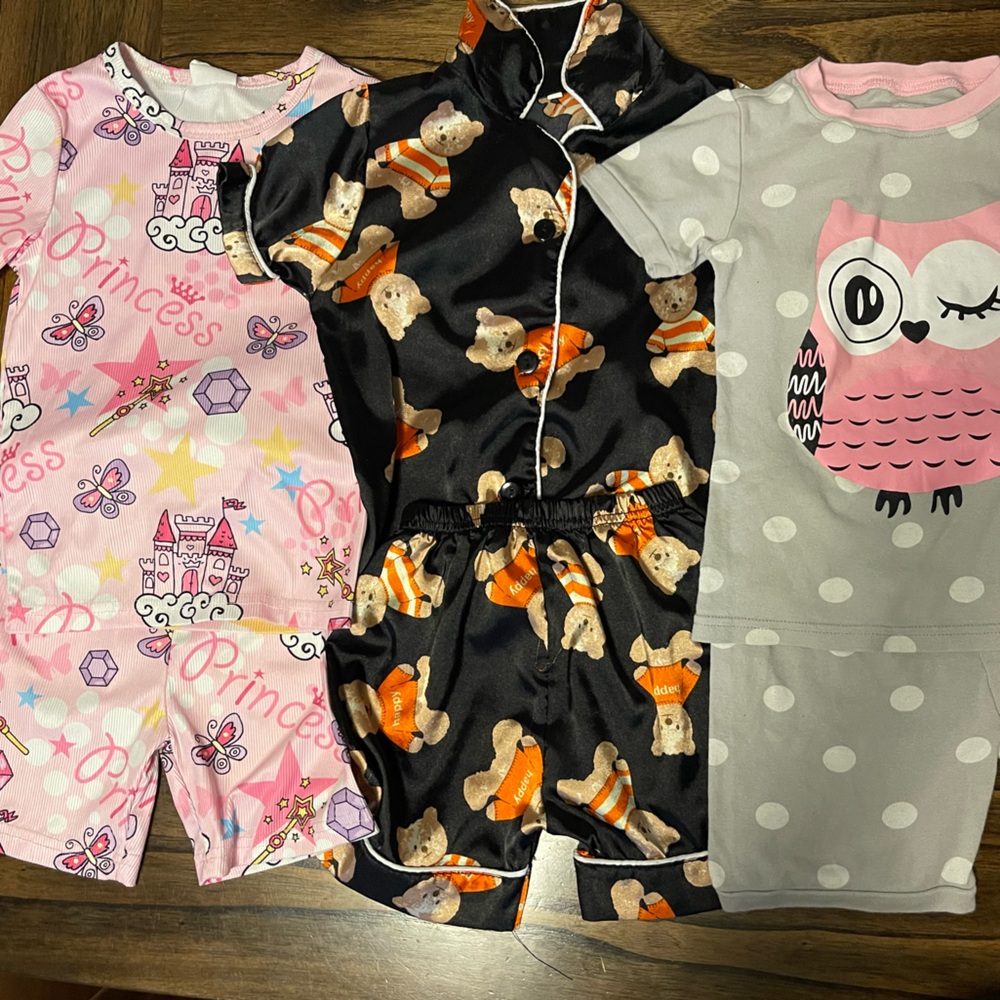 5 Kids Pajamas Set  Girls -size 4T